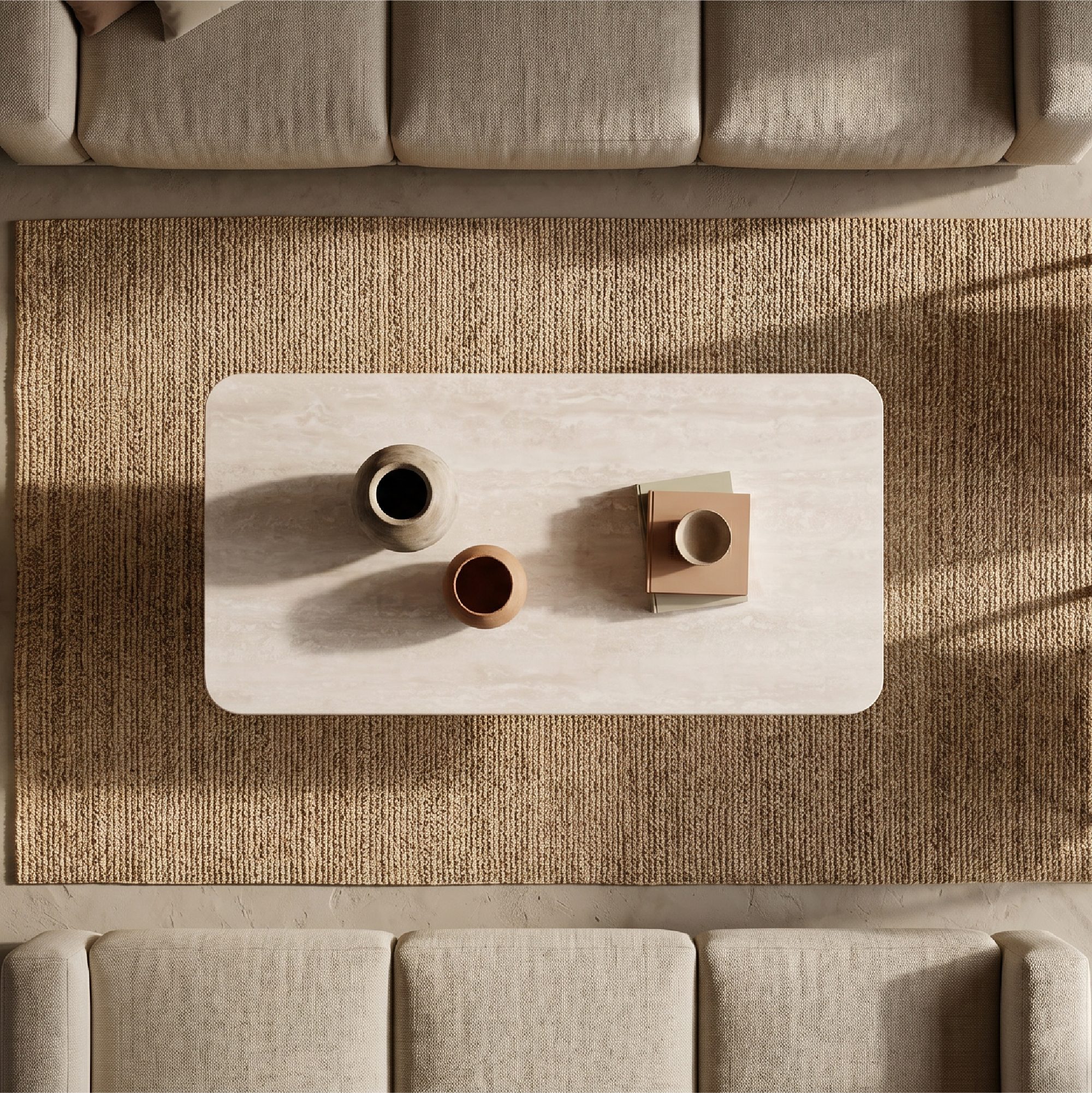 Rilke – Couchtisch mit Tischplatte in Steinoptik und Metallgestell in Beige