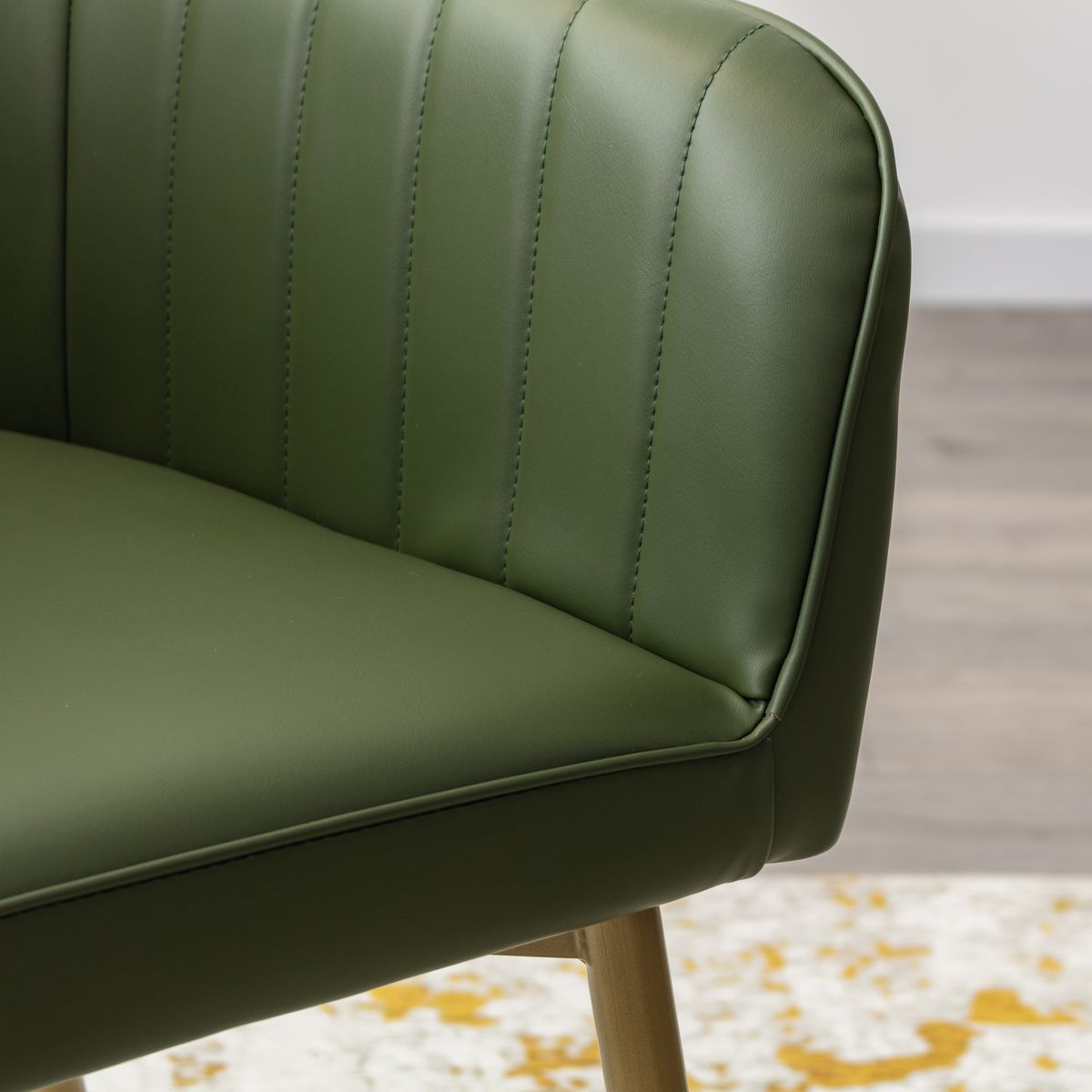 Esszimmerstuhl Wohnzimmerstuhl Dahlia Grün Gold aus Kunstleder