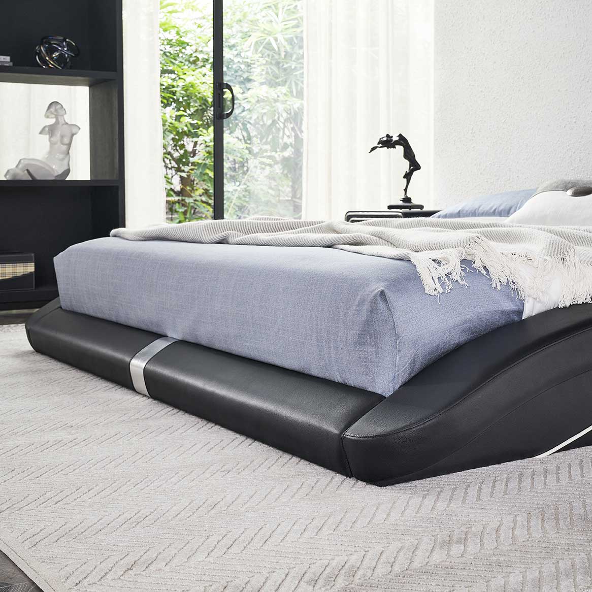 Design Polsterbett Paola in Schwarz 200x200 cm