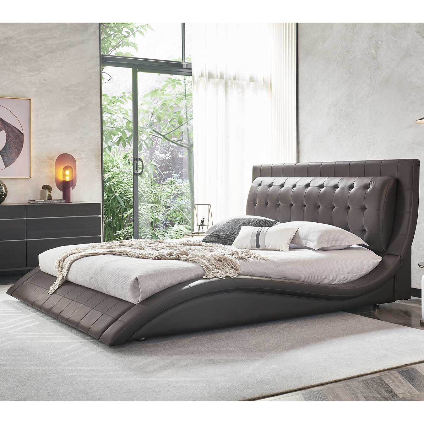 Polsterbett St. Tropez in braun mit Lederknöpfen 140x200 cm Design Upholstered Bed St. Tropez in Brown with Leather Buttons