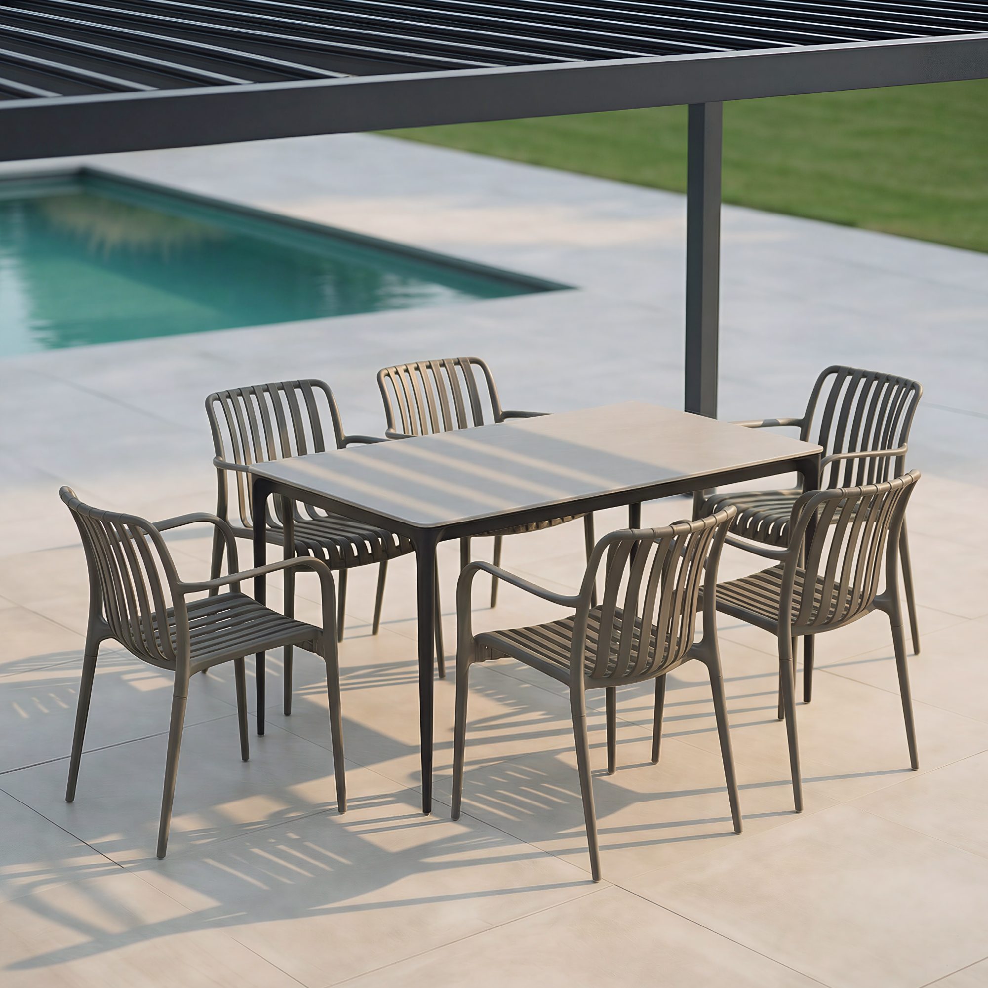 Esstisch RUTH aus gesinterter Keramik in Steinoptik und schwarzes Aluminiumgestell Stuhl WENDY für Innen- und Außenbereiche - 2er Set