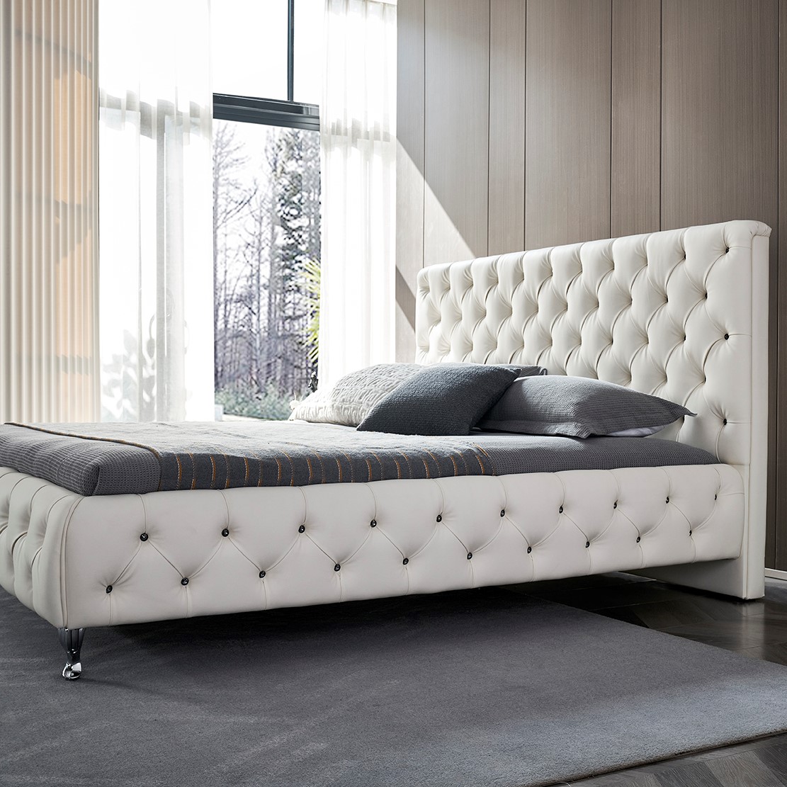 Design Polsterbett Amour in Weiß mit Kristallen 140x200 cm Amour – Design Upholstered Bed in White with Crystals
