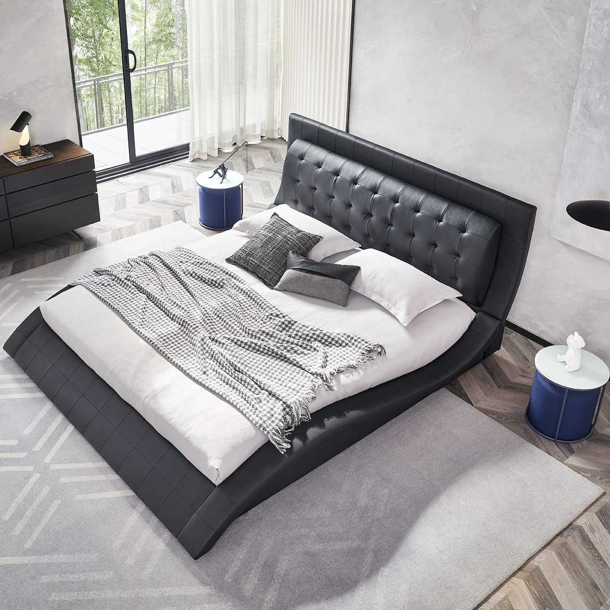 Design Upholstered Bed St. Tropez in Black with Leather Buttons Doppelbett – Design Polsterbett St. Tropez in Schwarz mit Lederknöpfen