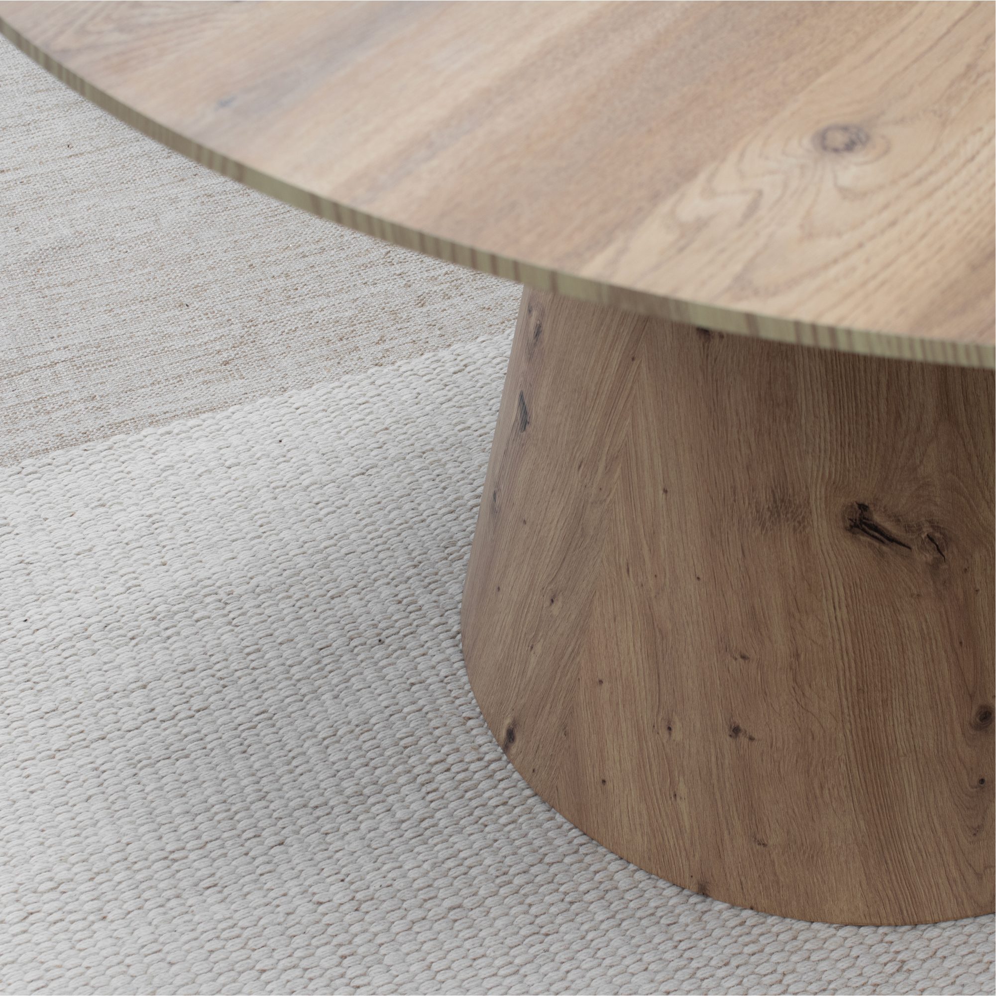 Esstisch SYLVIA | Tischplatte aus Melamin mit stabiler Struktur aus Holzverbundmaterial