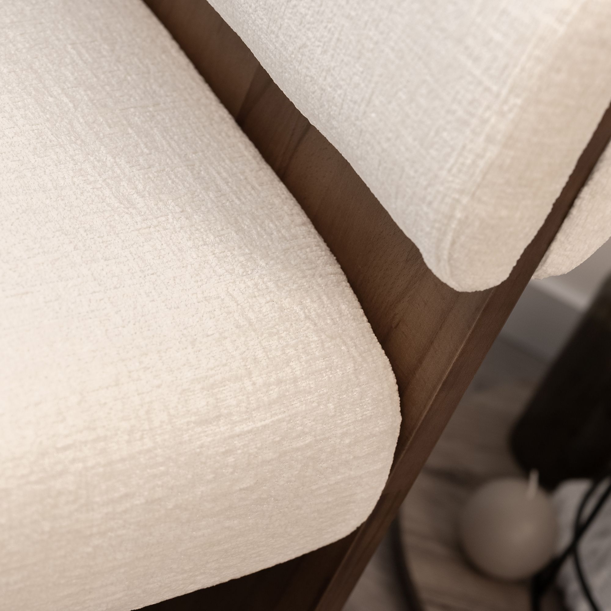 Skandinavischer Sessel Leah Beige – Massivholz Birke, gemütlich & nachhaltig Skandinavischer Sessel Leah Beige – Massivholz Birke, gemütlich & nachhaltig