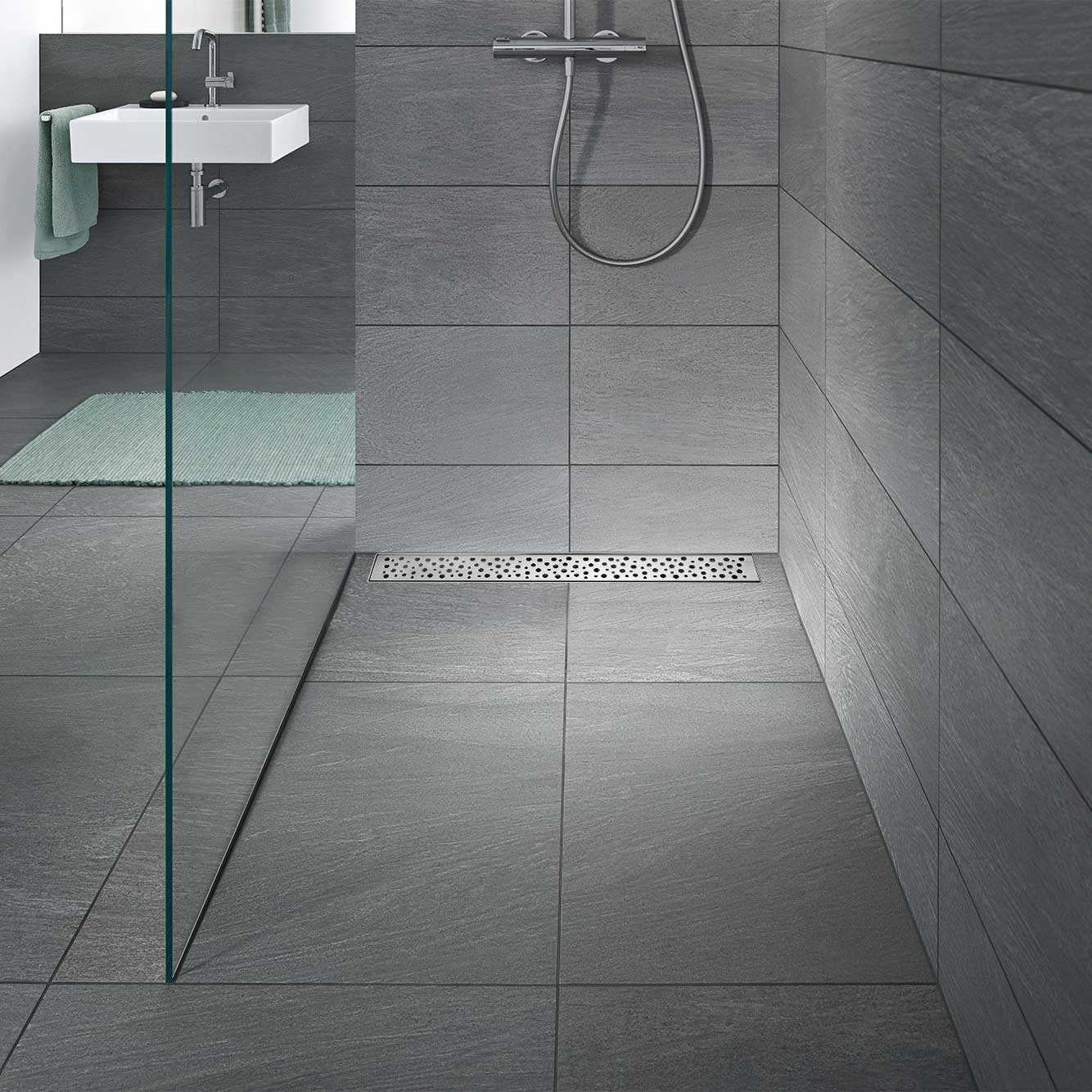 Duschrinne R5 aus Edelstahl für flache Installation mit Tropfenmuster