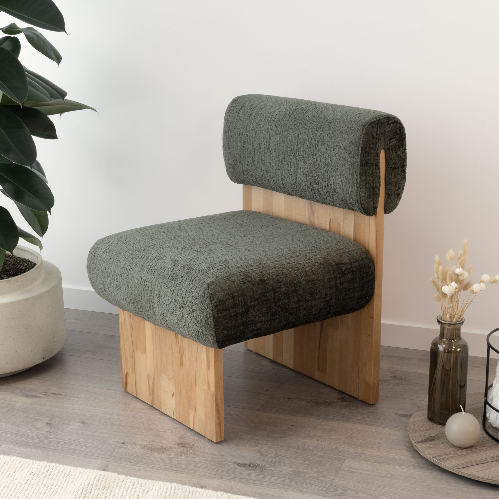 Skandinavischer Sessel Leah Olivgrün – Massivholz Birke, gemütlich & nachhaltig