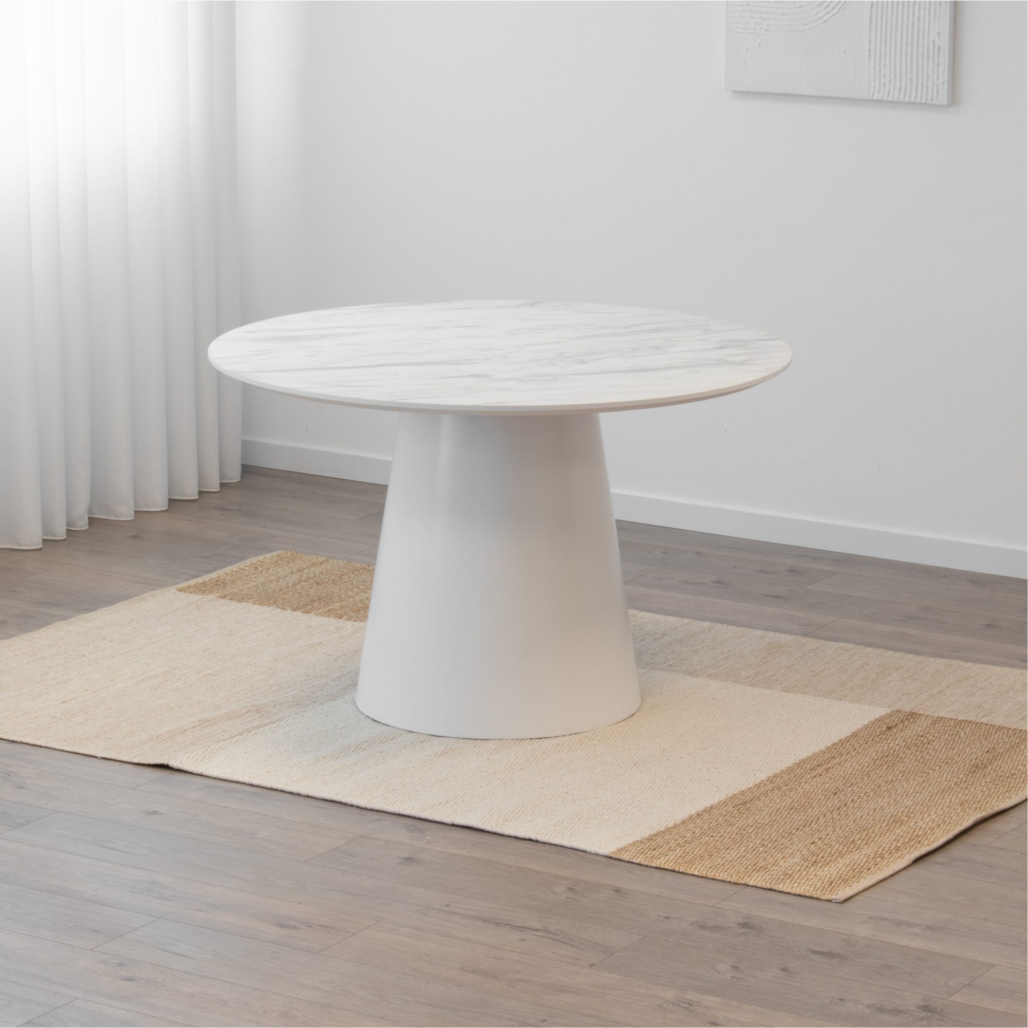 Esstisch SYLVIA | Tischplatte aus Melamin mit stabiler Struktur aus Holzverbundmaterial