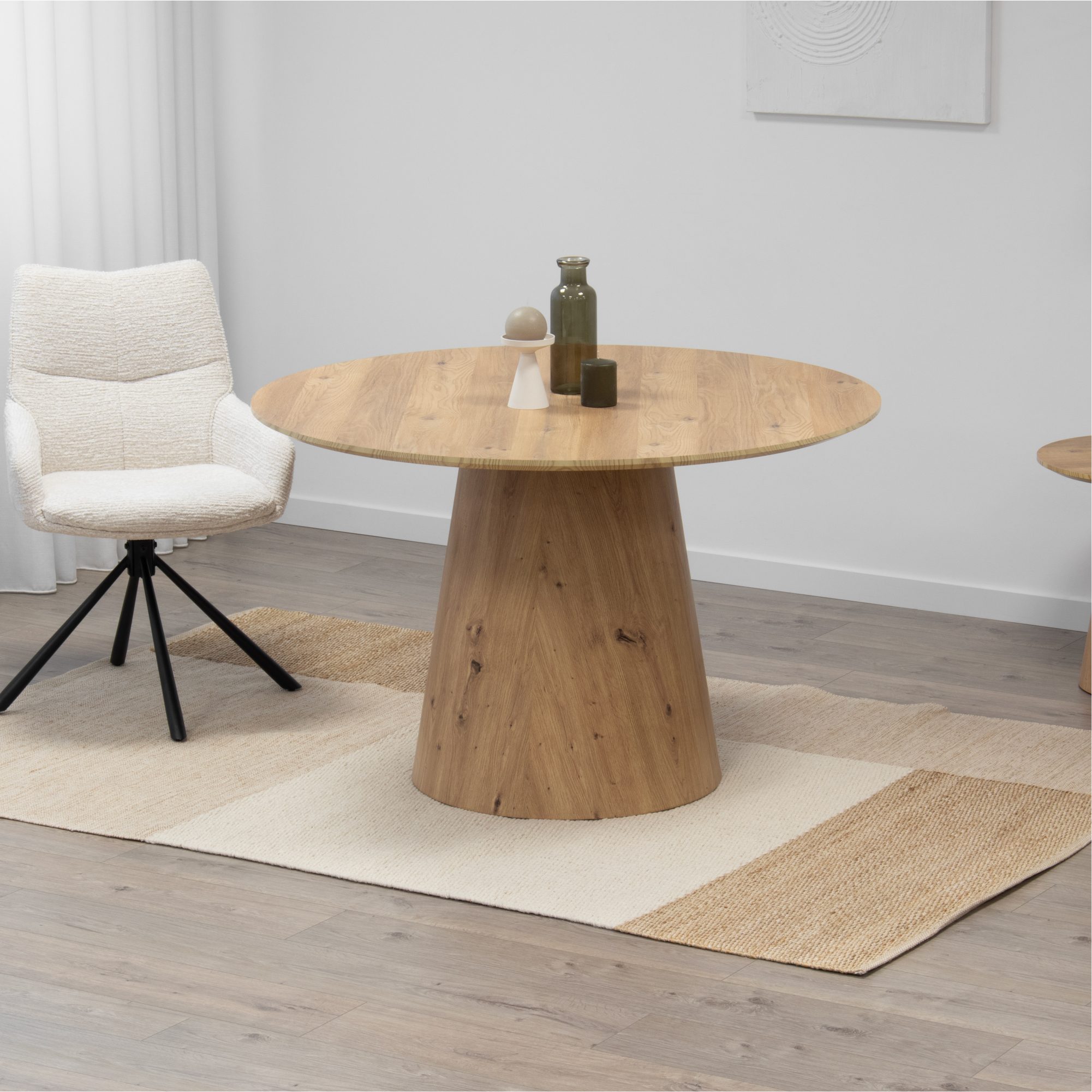 Esstisch SYLVIA | Tischplatte aus Melamin mit stabiler Struktur aus Holzverbundmaterial