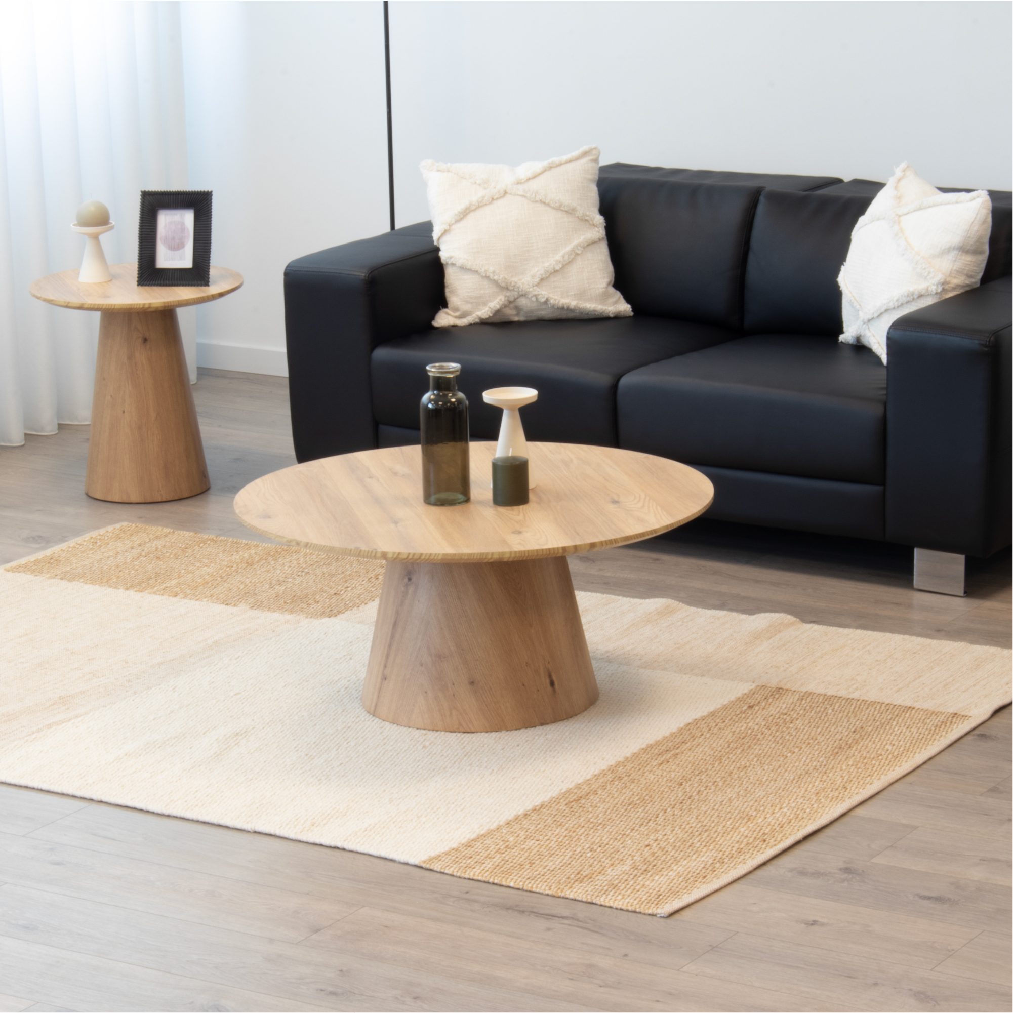 Beistelltisch SYLVIA mit Melaminplatte und MDF-Struktur in Holzoptik SYLVIA – Beistelltisch mit Melaminplatte und stabiler Struktur aus Holzverbundmaterial