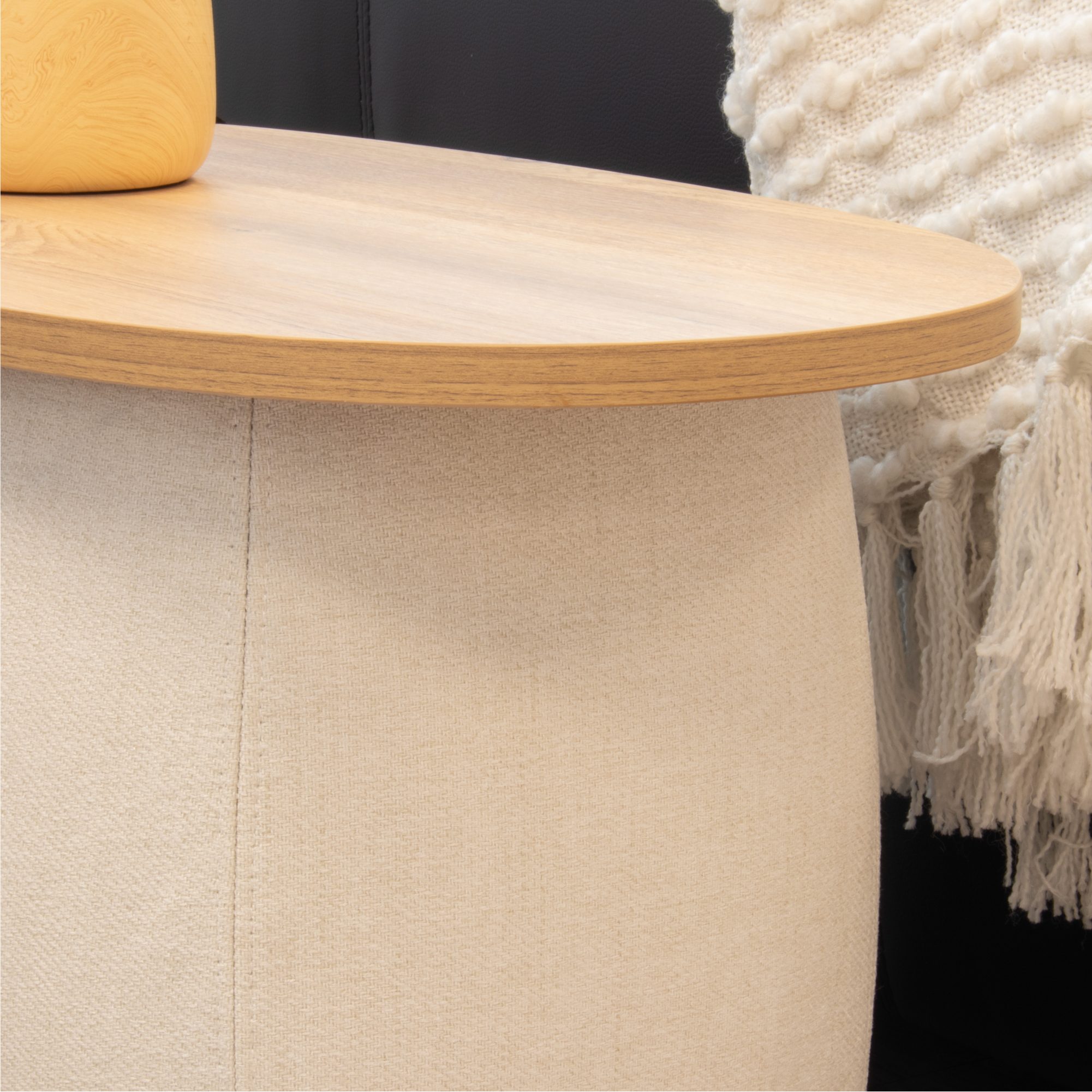 Nisami – 2er-Set Couchtische – flexibel kombinierbare Satztische mit schwarzem Stoffbezug und Holzdekor in Weiß