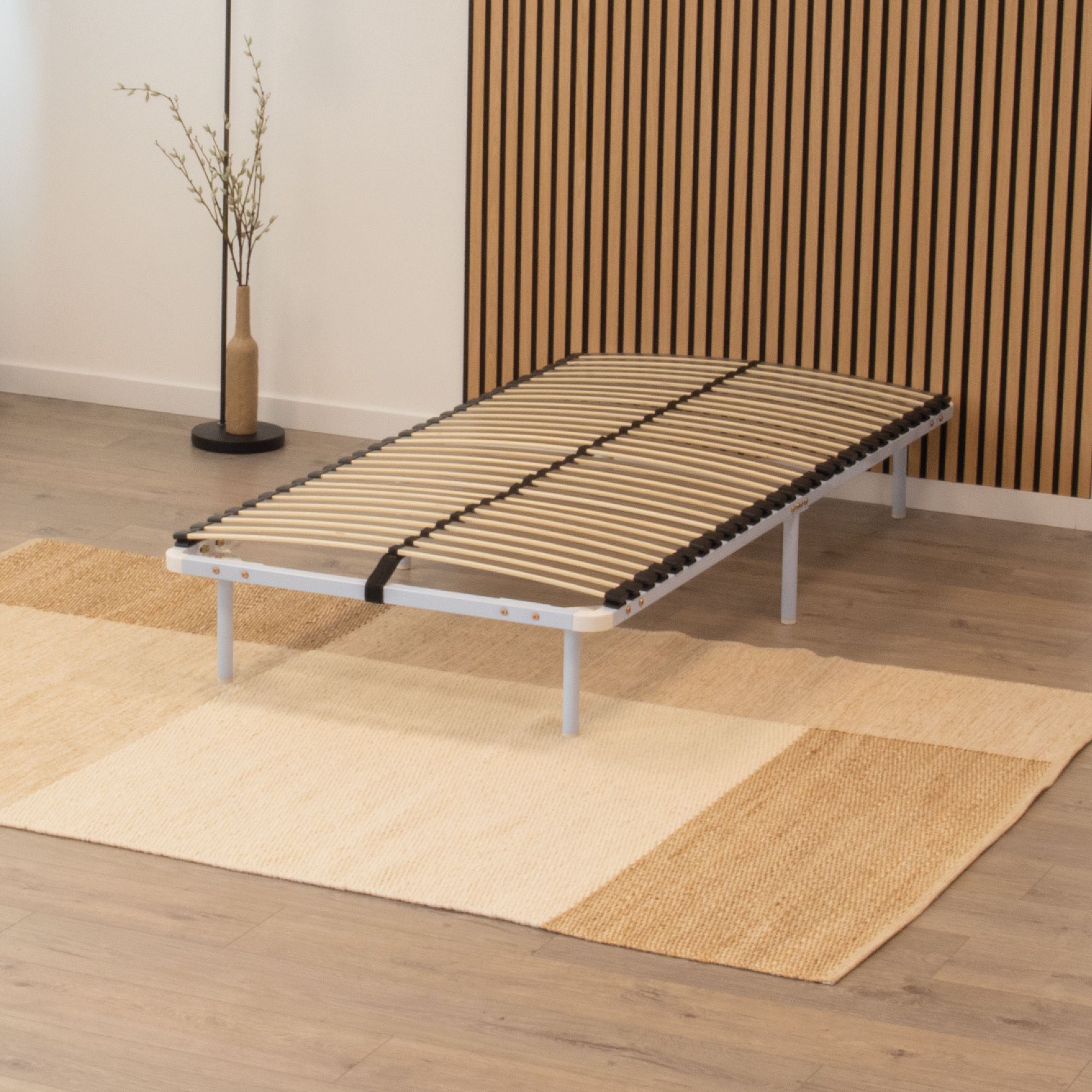 MetallbettOrtho_WeissSingle2.jpg Gästebett Metallbett Ortho Weiß für alle Betten und Matratzen geeignet