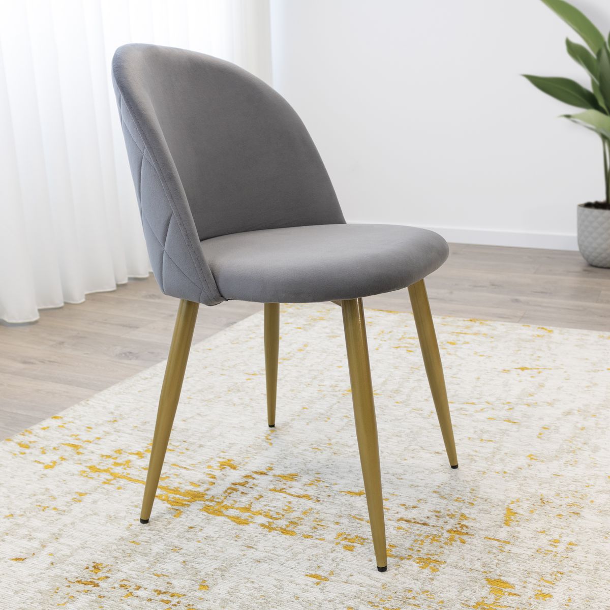 Esszimmerstuhl Wohnzimmerstuhl Bellamy Grau-Holz aus Samt Velour