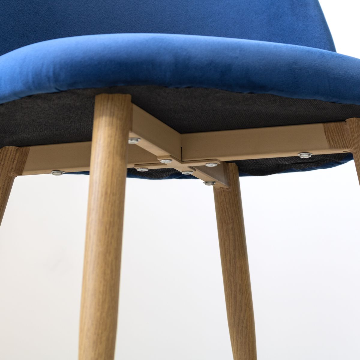 Esszimmerstuhl Wohnzimmerstuhl Bellamy Blau-Holz aus Samt Velour