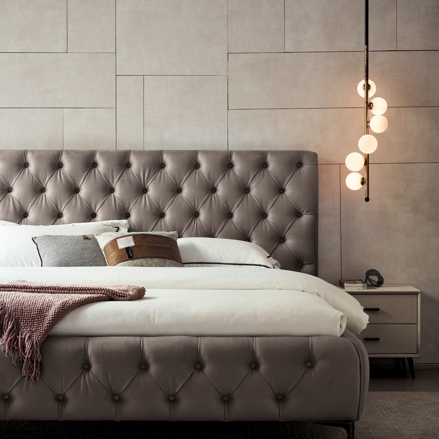 PT-04.jpg Design Polsterbett Amour in Grau-Beige mit Knöpfen