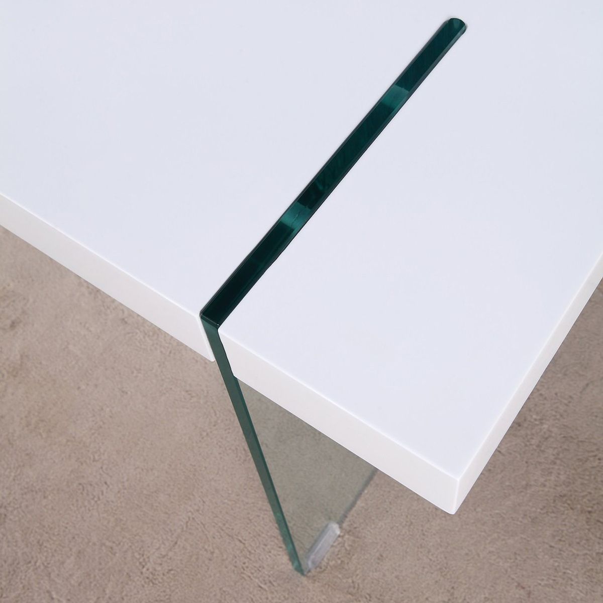 Couchtisch Sofatisch Beistelltisch NOWA mit Glasstützen in Weiß Couchtisch Sofatisch Beistelltisch NOWA mit Glasstützen in Weiß