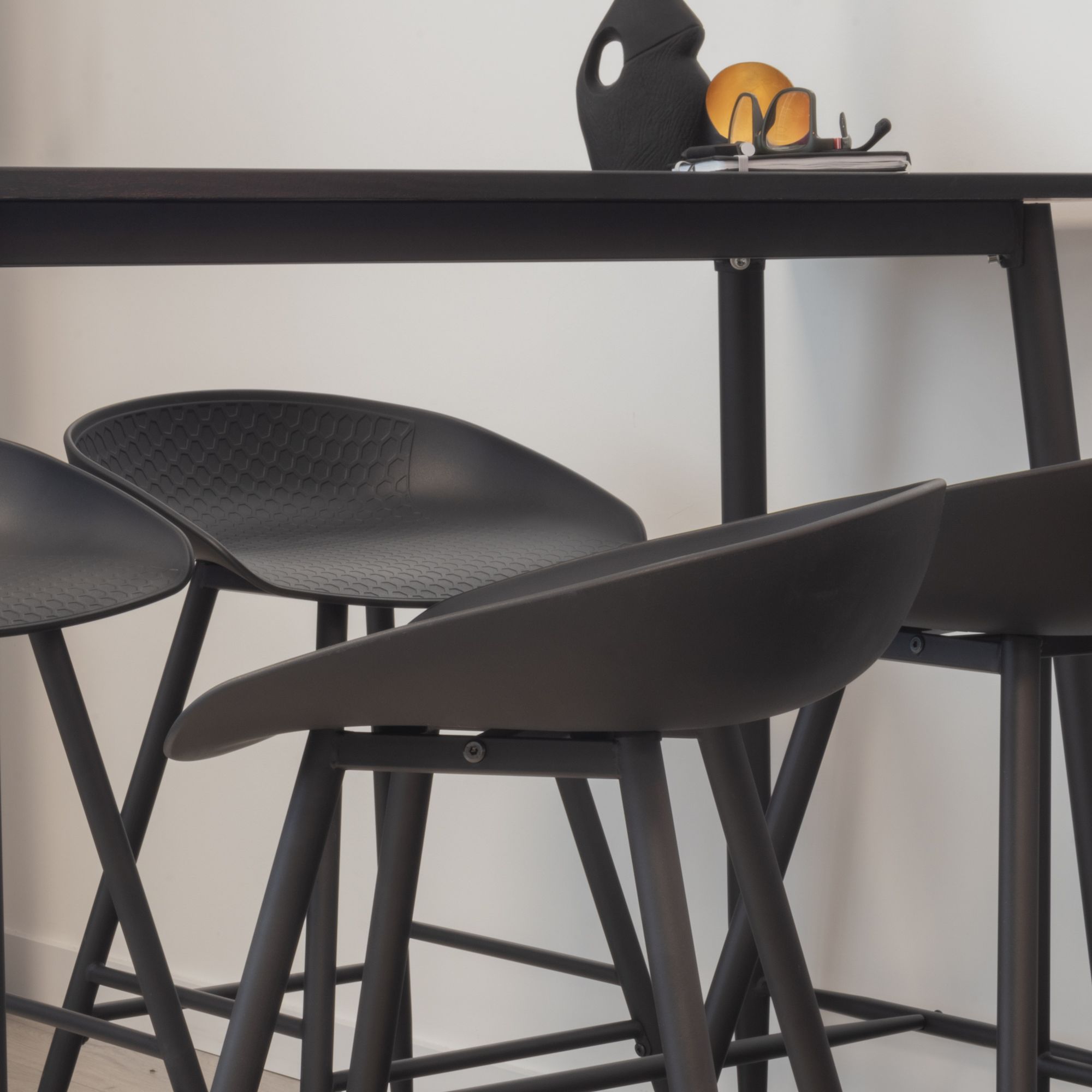 Set Tisch Edward + 4 Stühle Pollok Schwarz