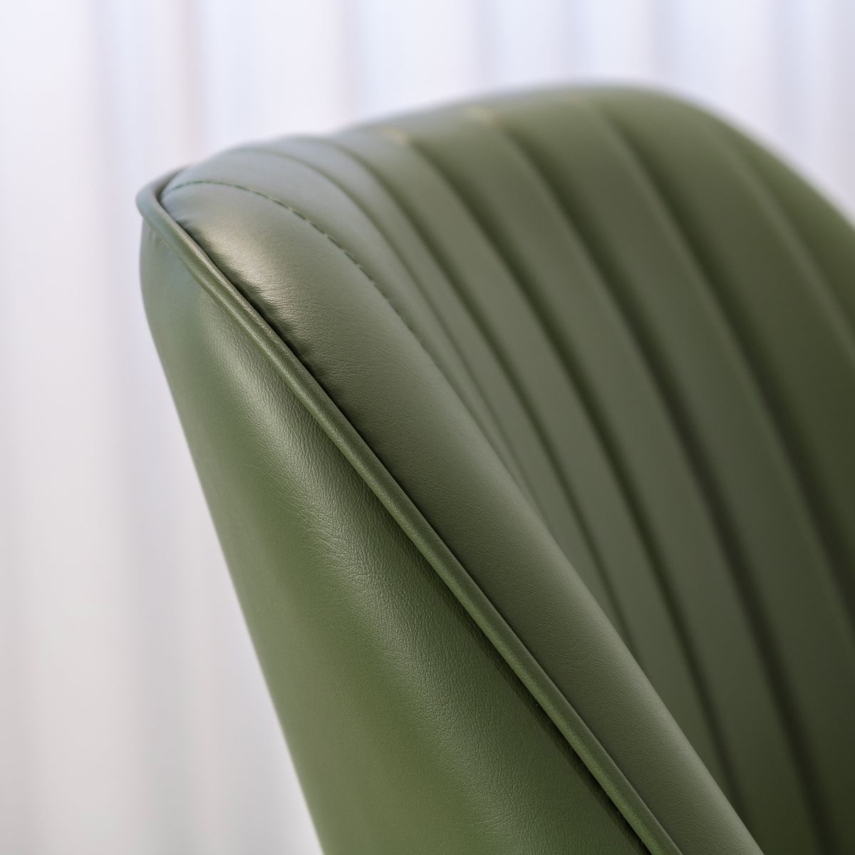 Esszimmerstuhl Wohnzimmerstuhl Dahlia Grün Gold aus Kunstleder