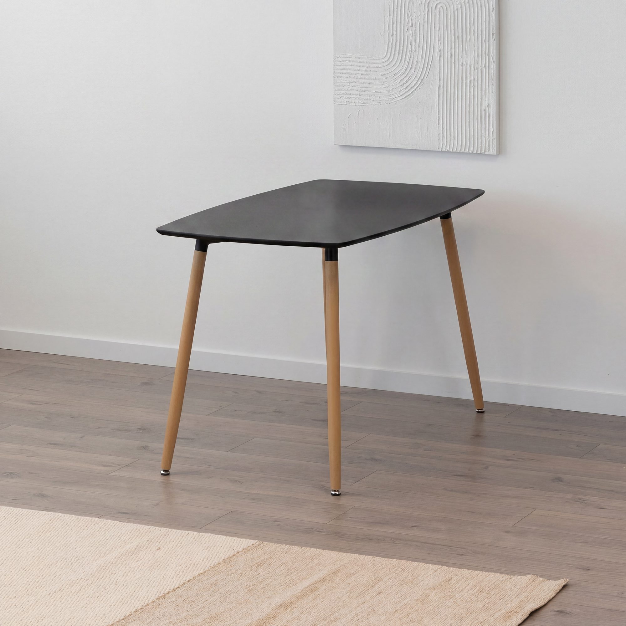 Esstisch Felicia Schwarz mit Metallbeine in Holzoptik, rutschfeste Füße, leichter Aufbau